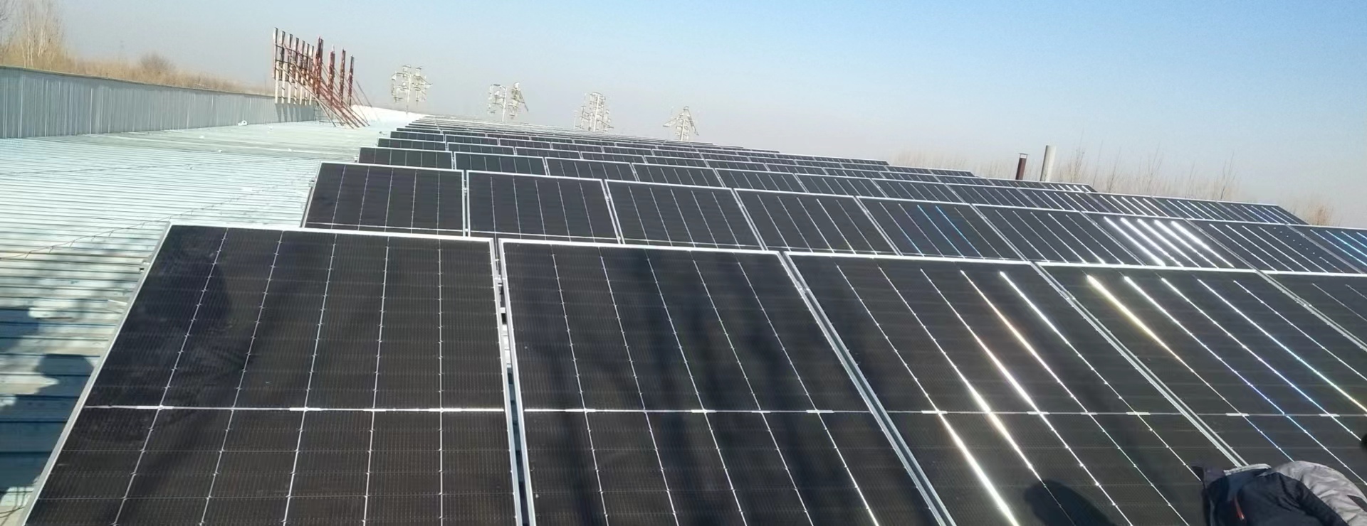 屋頂光伏照片，衡水鋼結(jié)構(gòu)廠家，衡水鋼結(jié)構(gòu)廠，衡水鋼結(jié)構(gòu)廠房，衡水廠房車間加工，金鼎鋼構(gòu)，衡水鋼結(jié)構(gòu)加工廠，金鼎鋼結(jié)構(gòu)，激光切割加工鋼結(jié)構(gòu)，機(jī)械手焊接鋼結(jié)構(gòu)